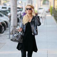 Paris Hilton runs errands in Beverly Hills | Picture 111753